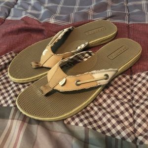 Women’s Sperry sandals size 8.5